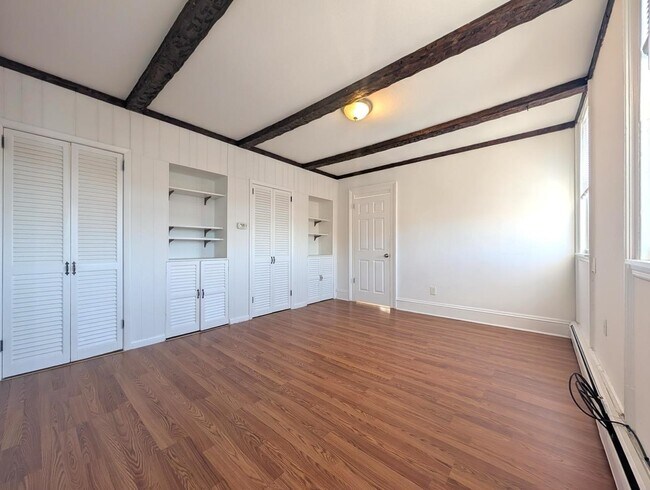 Building Photo - 148 South St