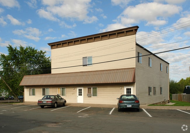Primary Photo - 30200 Redwing Ave