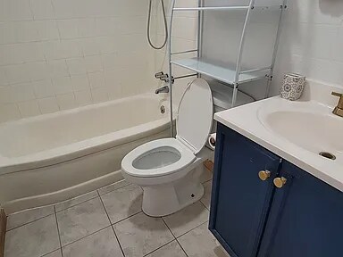 Building Photo - 5211 Julian St