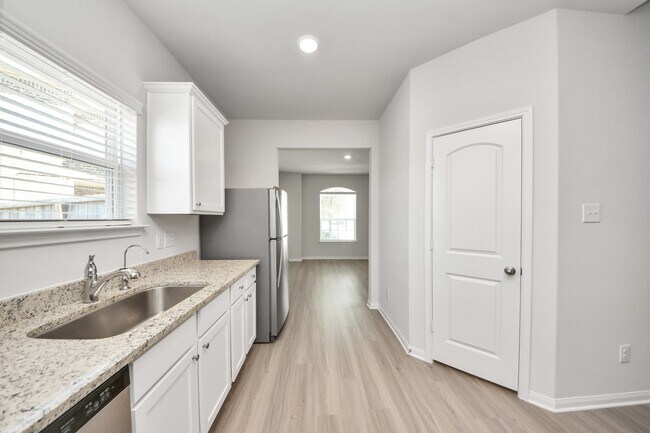 Building Photo - 3113 Foresail Ln