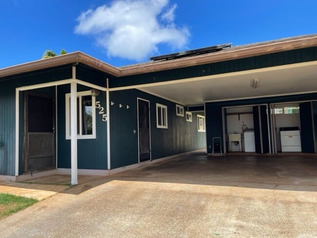 Building Photo - Charming home in Paia
