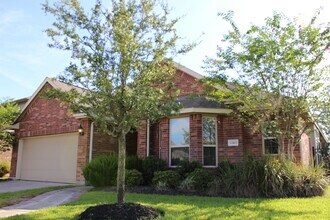 Building Photo - Coming Soon | 3 Bed, 2 Bath | 2,338 Sq Ft ...