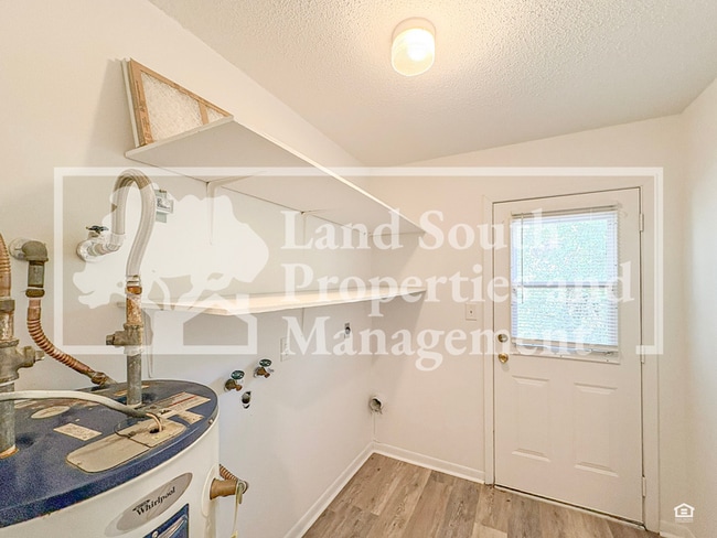 Building Photo - 1703 King Ave