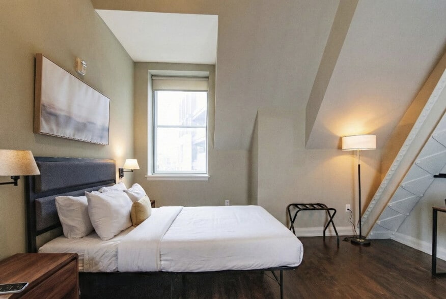 Building Photo - 225 E Michigan St