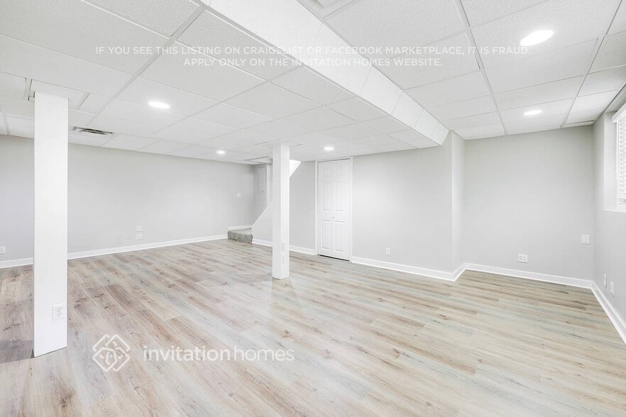 Building Photo - 108 Redondo Ct S