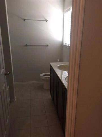 Building Photo - 5840 Mirror Ridge Dr