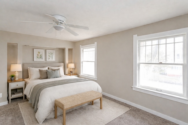 Building Photo - 3725 Leybourn Ave