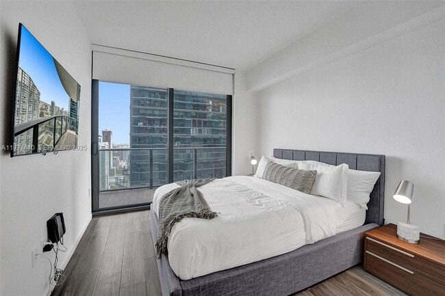 Building Photo - 801 S Miami Ave