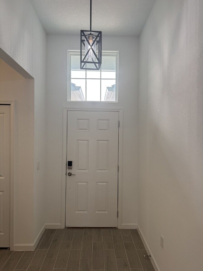 Building Photo - "Spacious 4-Bed Oasis with Granite Finishes & Guest Suite in Jacksonville!"