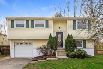 Building Photo - 8405 Archwood Ct