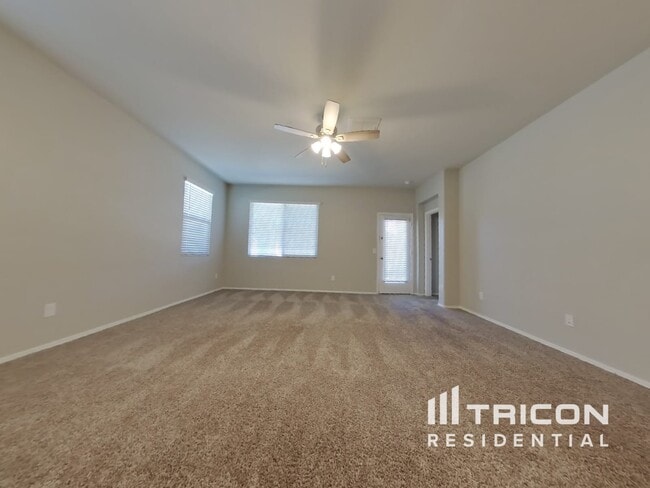 Building Photo - 31043 W Mitchell Dr