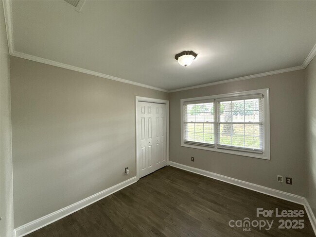 Building Photo - 6421 Mill Grove Rd