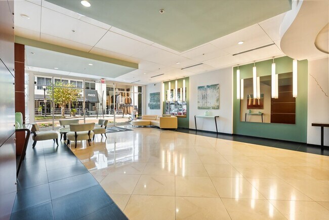 Building Photo - 101 S Eola Dr