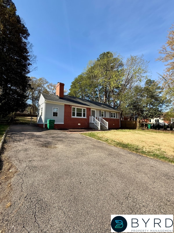 Building Photo - 9023 Farmington Dr