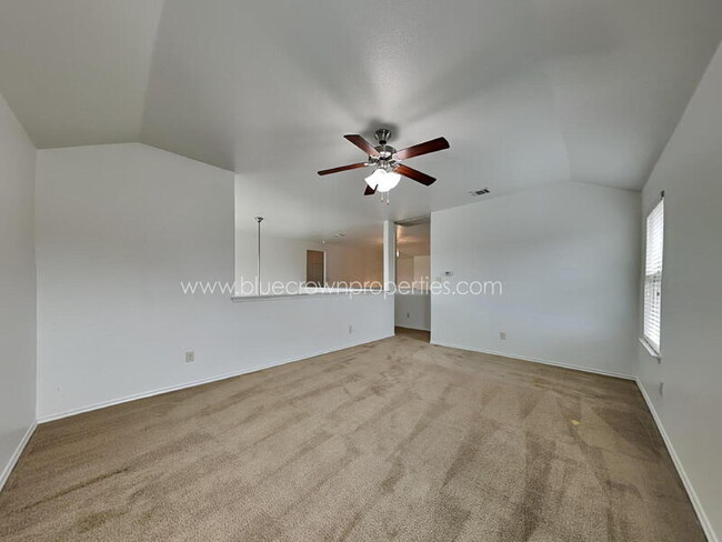 Building Photo - 1211 Antoinette Dr