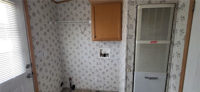 Building Photo - 3315 S Ridge Ave