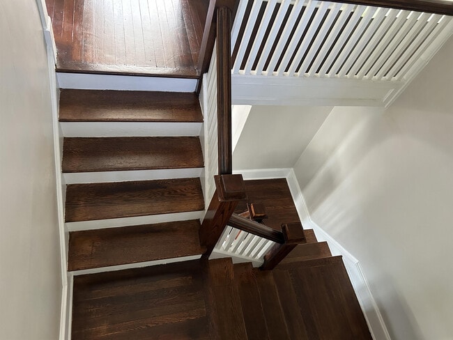 Building Photo - 1731 Valley Ave