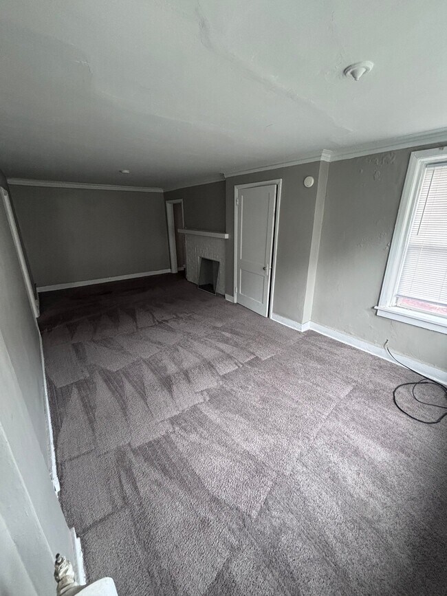 Building Photo - 5535 Kamin St