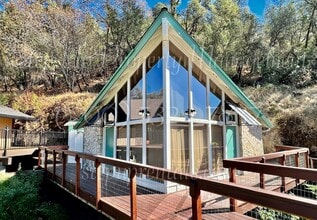 Building Photo - Unique Diamond Find In The Heart Of Historic Downtown Sonora!!!