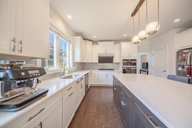 Building Photo - 3081 N Spurway Dr