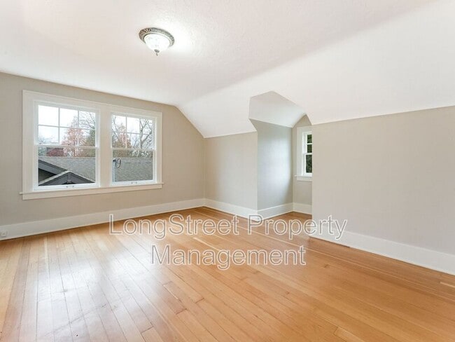 Building Photo - 2230 SE 51st Ave
