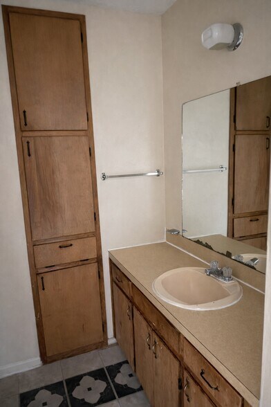 Building Photo - 4505 Hunt Cir
