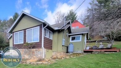 Building Photo - Banner Elk Bungalo