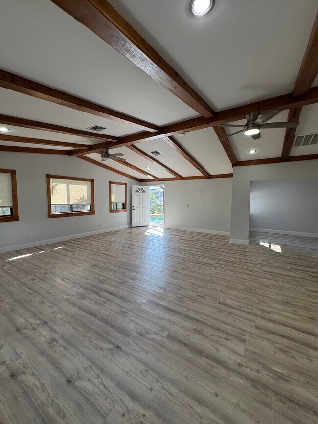 Building Photo - 27989 Lance Dr