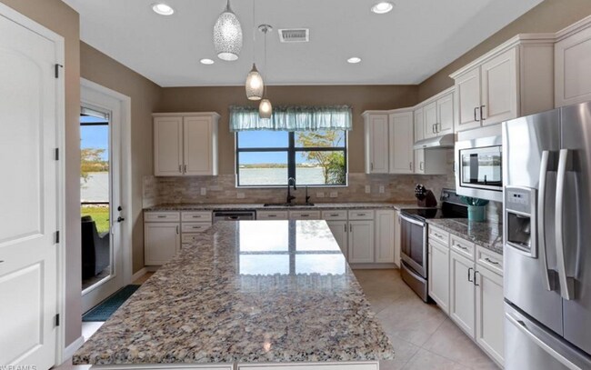 Building Photo - 20281 Corkscrew Shores Blvd