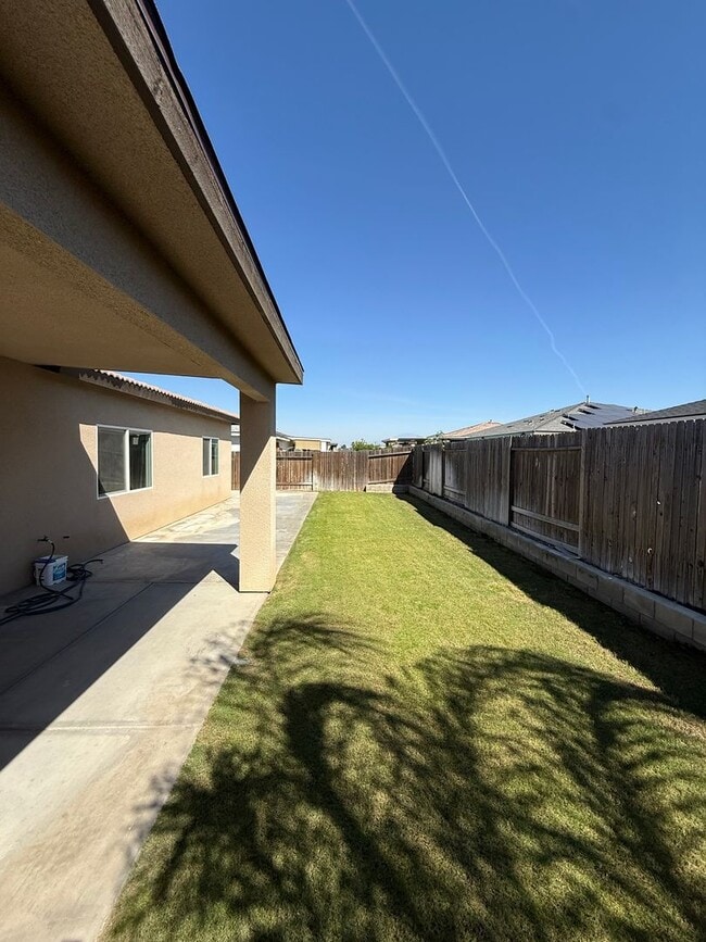 Building Photo - Welcome Home to Mercedes Drive — Where Comfort Meets Convenience