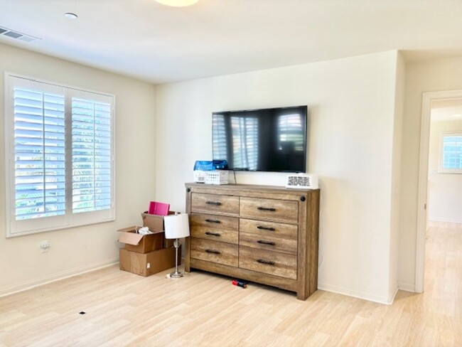 Building Photo - Riverpark | 4Bed + 3Bath | Oxnard | Whalen