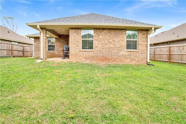 Building Photo - 2051 Whitebark Dr