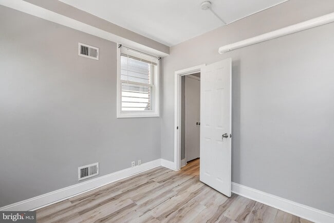 Building Photo - 1932 15th St NW