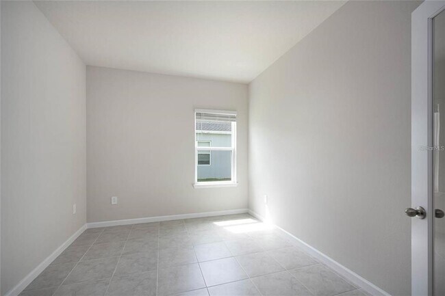 Building Photo - 16873 Castoro Dr