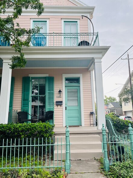 Building Photo - 1224 Soniat St