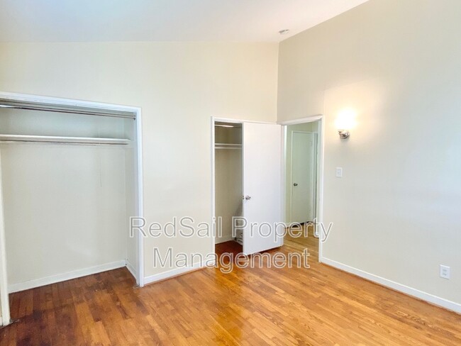 Building Photo - 710 72nd St