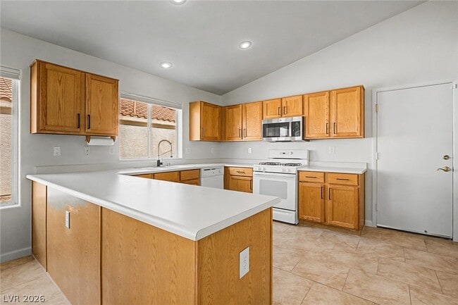 Building Photo - 3385 Wayward Ct