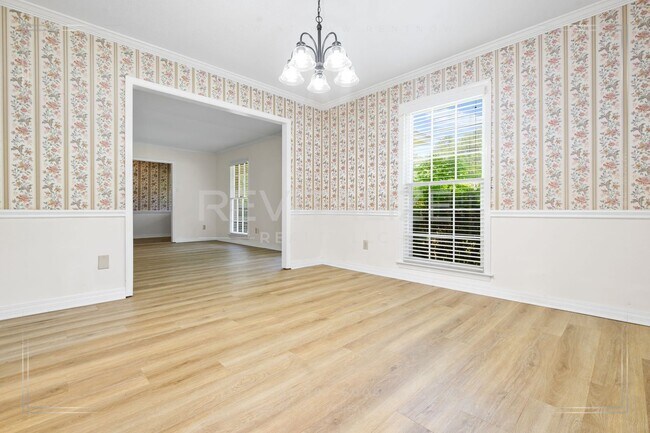 Building Photo - Spacious 4BR/2.5BA West Mobile Home – Room to Grow in a Convenient Location!
