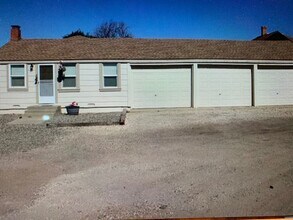 Building Photo - 1775 Rosemary Rd