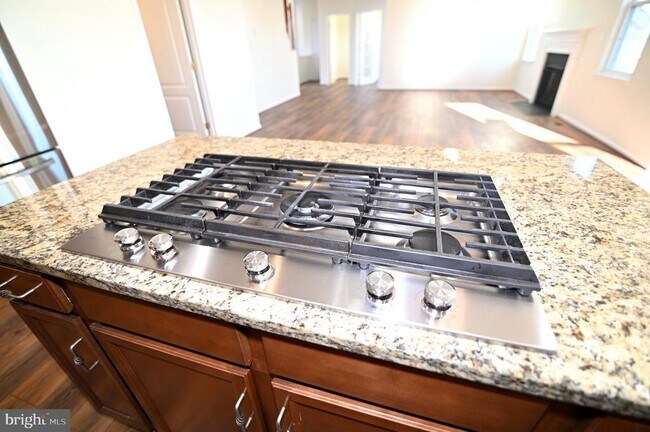 Building Photo - 7001 Chaptico Ct