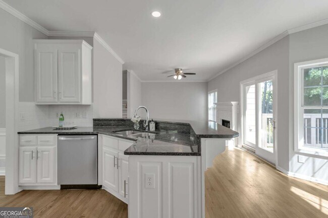 Building Photo - 3633 Elinburg Cove Trail NE