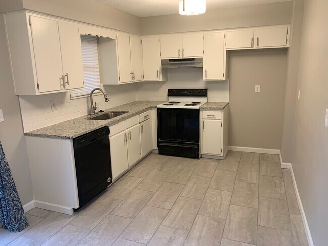 Building Photo - 9715 Donnelly Ave