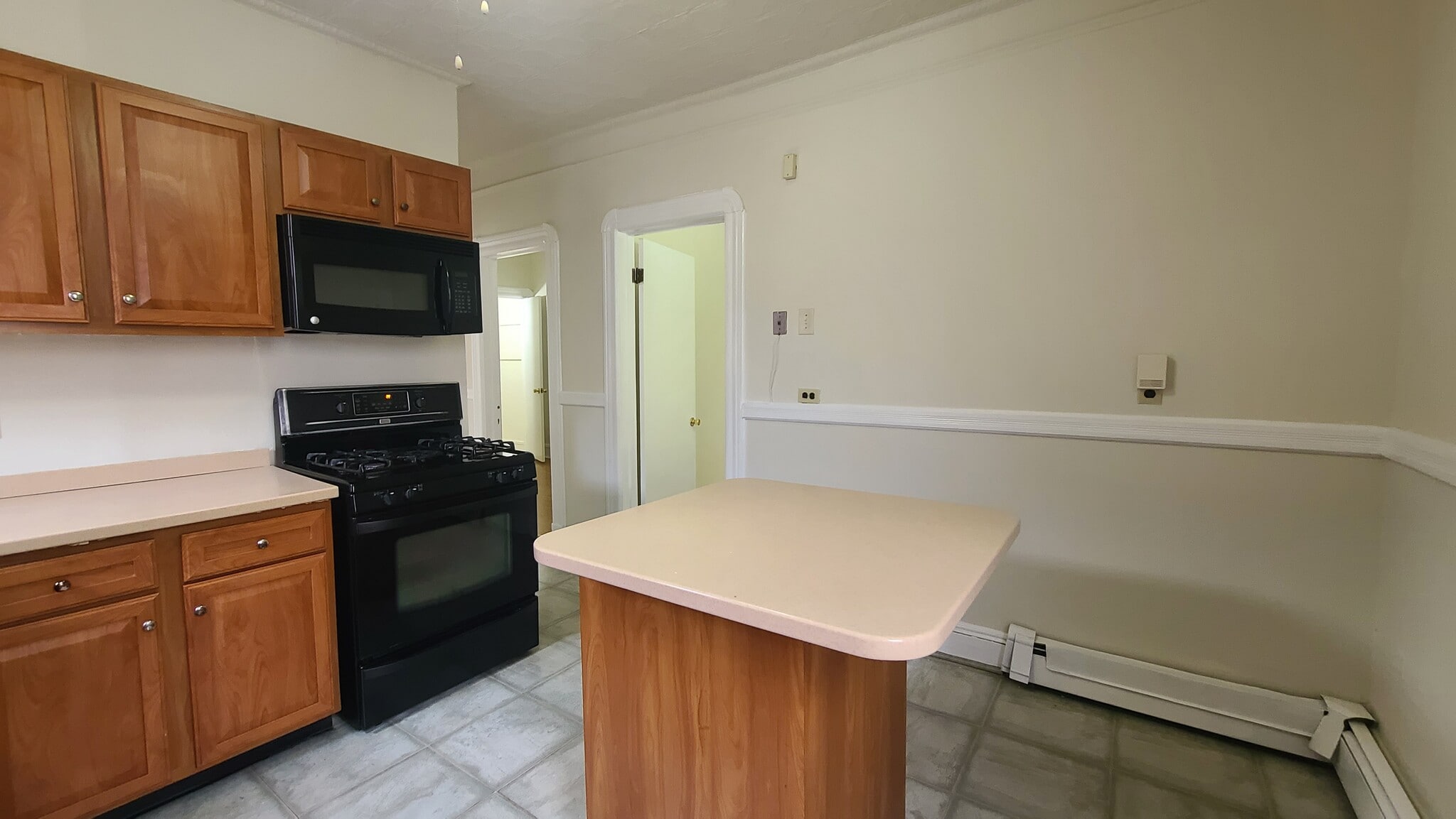 Building Photo - 86 Tonnele Ave