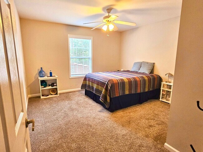 Building Photo - 2871 Prince Dr