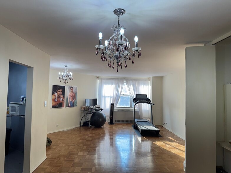 Building Photo - 12510 Queens Blvd