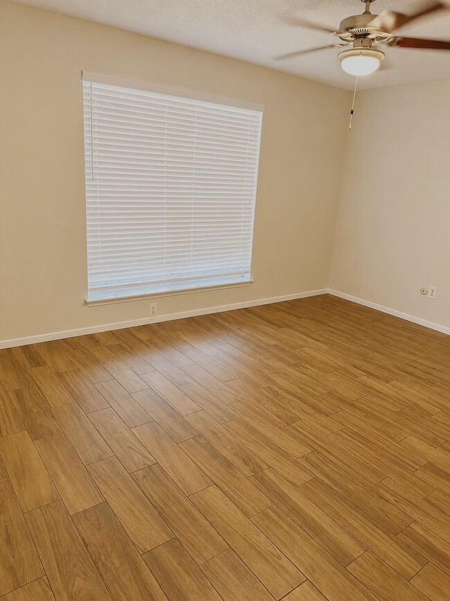 Building Photo - 7446 Soledad Dr