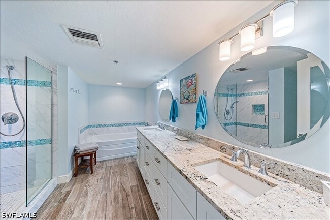 Building Photo - 6361 Pelican Bay Blvd