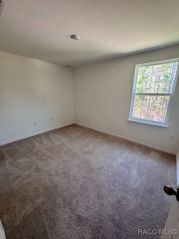 Building Photo - 11400 Chickadee Rd