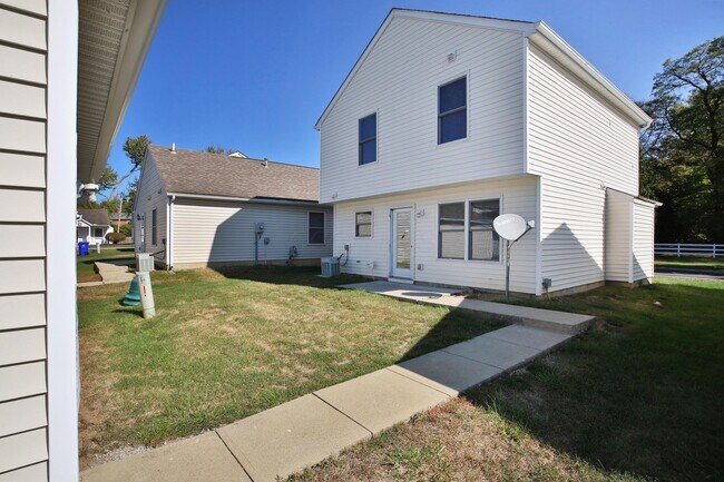 Building Photo - 1843 Canopy Ln