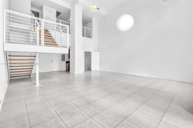 Building Photo - 410 Evernia St